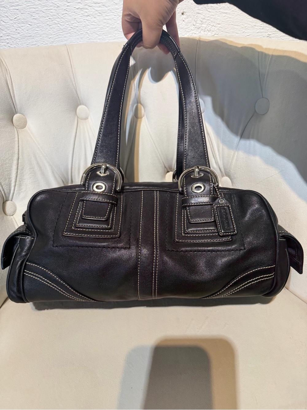 Classic Dark Brown Leather Shoulder Bag with Contrast Stitching